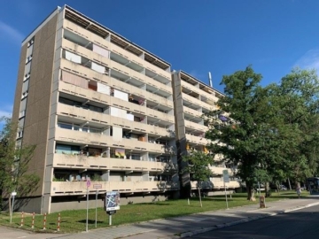 Frisch moder­ni­sier­te 2‑Zim­mer-Woh­nung mit gemüt­li­chem Balkon, 81477 München, Etagenwohnung