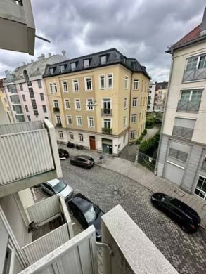 1‑Zim­mer-Woh­nung im Her­zen von Mün­chen mit Teil­mö­belie­rung und Einbauküche, 80337 München, Etagenwohnung