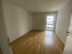 Bild - Schö­ne, hel­le, 4.Zi.-Whg. mit EKB, Bal­kon, 2x gro­ßen Bade­zim­mern, inkl.1x TG-Stellplatz