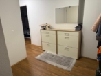 Flur - Moder­ne 3‑Zimmer Woh­nung mit Bal­kon im Dichterviertel