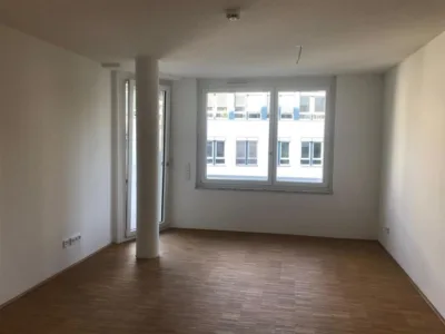 Charmante 2‑Zimmer-Wohnung – ideal für Singles oder Paare, 80686 München, Etagenwohnung