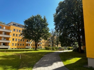 2‑Zimmer Wohnung mit Balkon und Einbauküche, 81549 München, Etagenwohnung