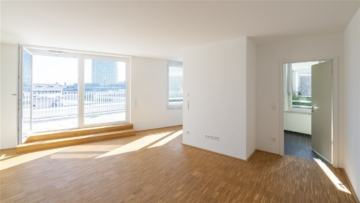 Hel­le 2‑Zimmerwohnung mit groß­zü­gi­ger Dachterrasse, 80686 München, Etagenwohnung
