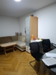 Wohnzimmer - Moder­nes, 3‑Zimmer Apart­ment mit Garten