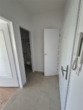 Eingang_II - Groß­zü­gi­ge 1‑Zimmer Woh­nung mit Bal­kon — Erst­be­zug nach Sanierung