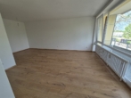 Wohnbereich_II - Groß­zü­gi­ge 1‑Zimmer Woh­nung mit Bal­kon — Erst­be­zug nach Sanierung