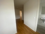 Bild - Schö­ne, hel­le 3‑Zi. Whg mit Bal­kon, EBK, inkl. 1x TG-Stellplatz