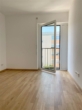 Zimmer - Zen­tral gele­ge­ne 2‑Zimmer Woh­nung in Mün­chen-Aubing mit Einbauküche