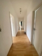 Flur - Groß­zü­gi­ge , hel­le 3‑Zim­mer-Woh­nung mit Balkon