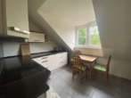 Küche - Groß­zü­gi­ge , hel­le 3‑Zim­mer-Woh­nung mit Balkon