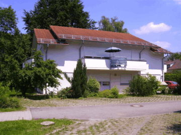 Schö­ne 2‑Zim­mer-Woh­nung mit Ter­ras­se in Bad Wurz­ach zu vermieten!, 88410 Bad Wurzach, Erdgeschosswohnung