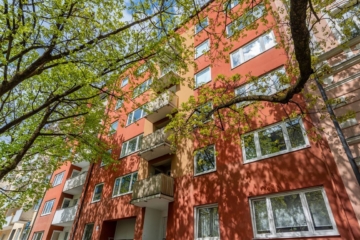 Gemüt­li­che 3‑Zimmer mit Bal­kon in zen­tra­ler&nbsp;Lage, 81675 München, Erdgeschosswohnung