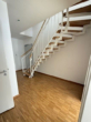 Treppenhaus - Moder­ne 4‑Zimmer Woh­nung mit son­ni­ger Dach­ter­ras­se in ruhi­ger Wohnanlage