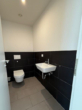 GästeWC - Moder­ne 4‑Zimmer Woh­nung mit son­ni­ger Dach­ter­ras­se in ruhi­ger Wohnanlage