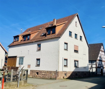 Großes, gepflegtes Haus mit zwei separaten Wohnungen in Wesertal!, 34399 Wesertal, Zweifamilienhaus