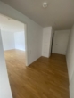 Bild - Schö­ne, hel­le, gut geschnit­te­ne 2‑Zi. Pent­house Whg. inkl. 1xTG-Stelll­platz, inkl. Kellerabteil
