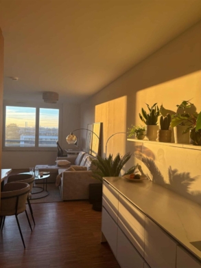 Charmante 2‑Zimmer-Wohnung mit Balkon und moderner Einbauküche, 80686 München, Etagenwohnung