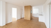 _7XL9798 - Hel­le 3‑Zim­mer-Woh­nung mit moder­ner Küche in Toplage!