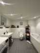 Bad - Moderne 4‑Zimmer Wohnung mit Balkon und Keller