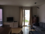 Wohnzimmer - Moderne 4‑Zimmer Wohnung mit Balkon und Keller
