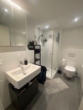 Badezimmer groß - Moder­ne 3‑Zimmer Woh­nung mit Einbauküche